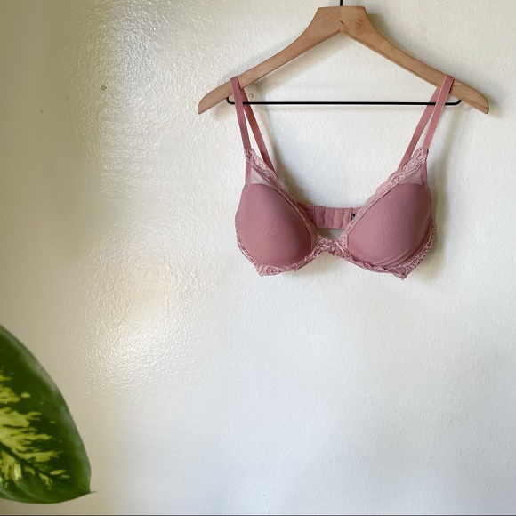 Natori Other - Natori | Feathers Underwire Contour Bra